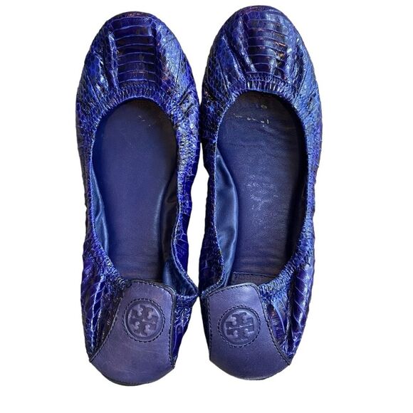 Tory Burch Women’s‎ 7.5 Eddie Embossed Snake Print Flats Royal Blue Slip On - Picture 1 of 8